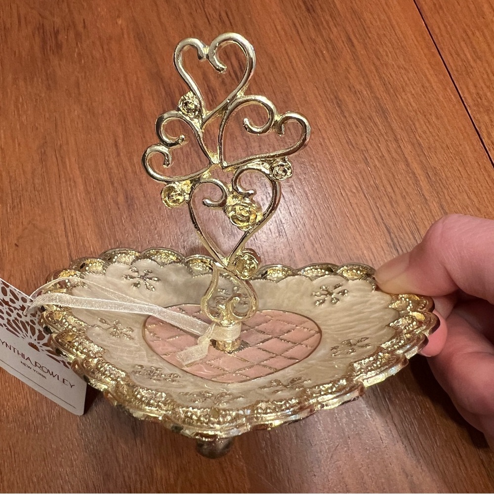 Gold Heart Jewelry Holder